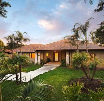 Villa in 629 East 83rd Street